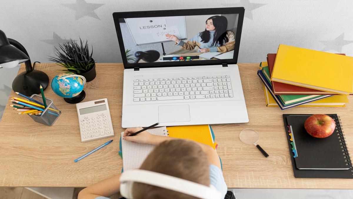 مزایای یادگیری آنلاین زبان انگلیسی